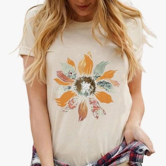 Tops - Floral Graphic Cream T-Shirt